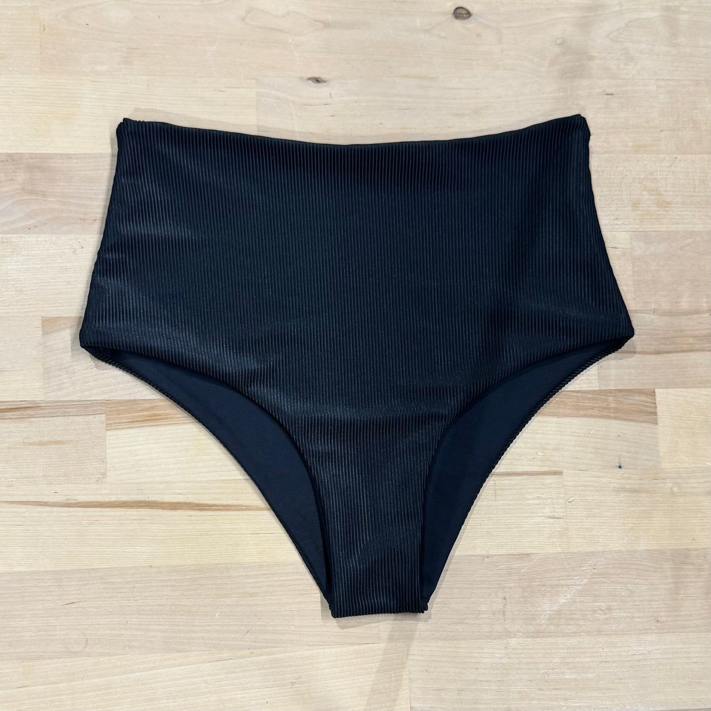 HIGH TIDE Bikini Bottom in Ribbed Black