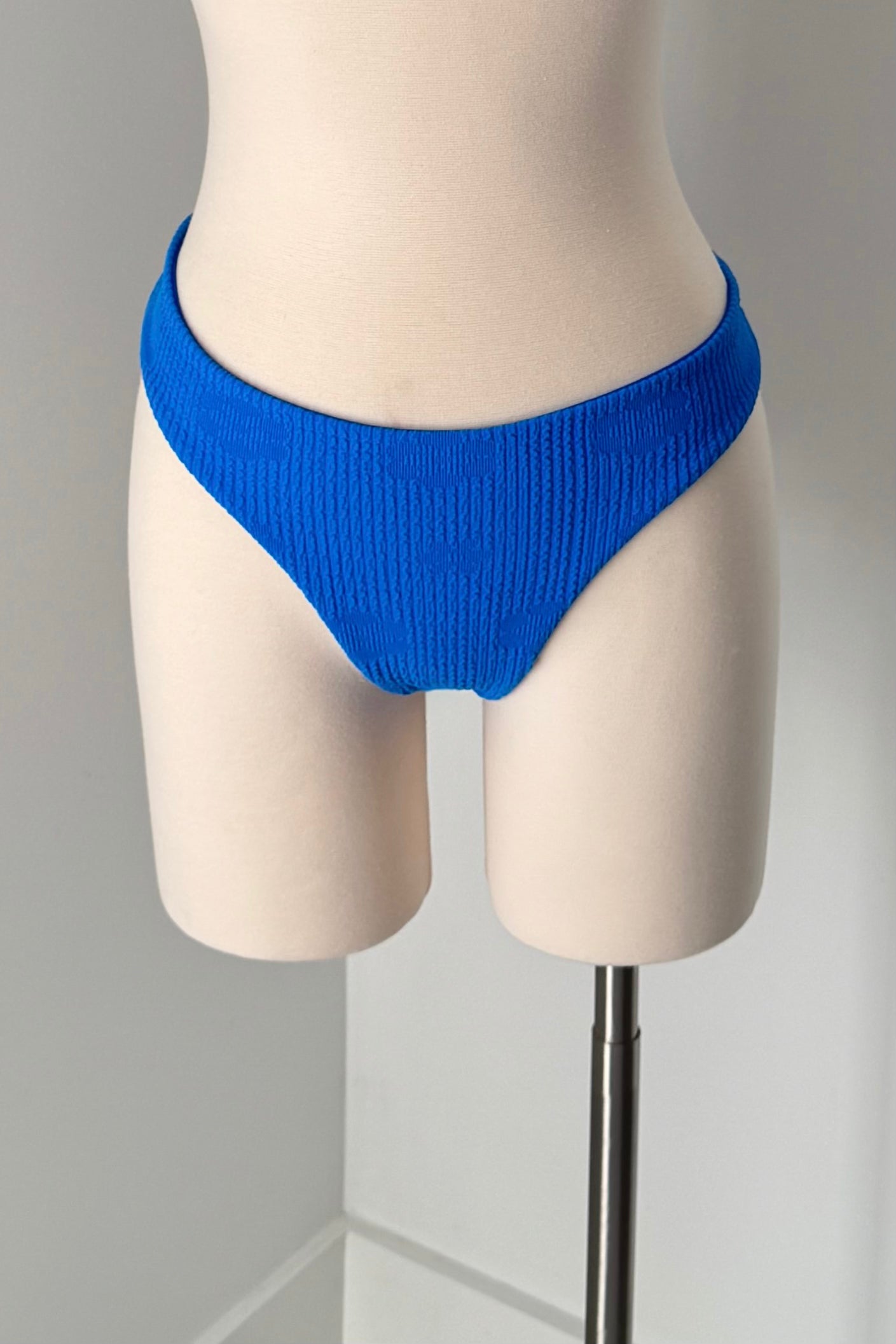 Bekka Bikini Bottom in Textured Azul - Final Sale