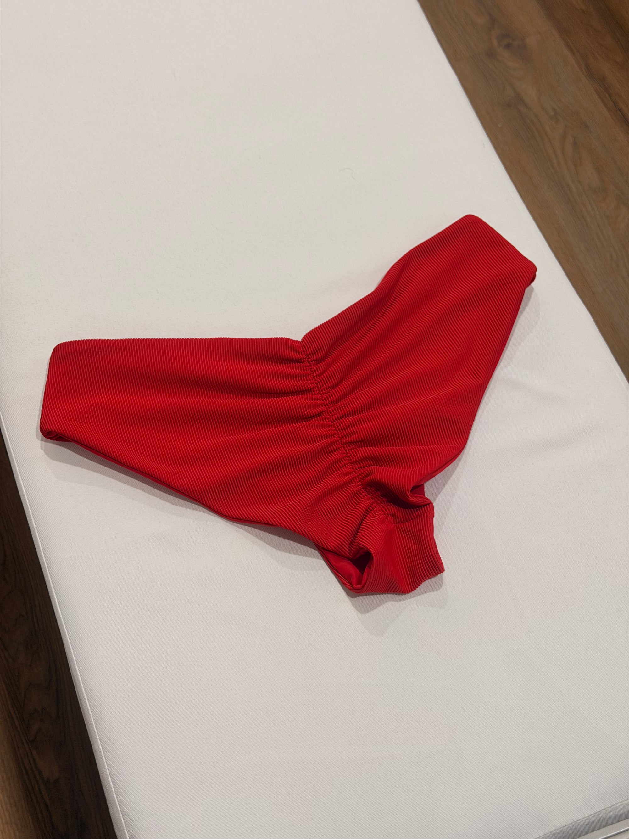 Reversible Bruni Bottom Ribbed Cherry
