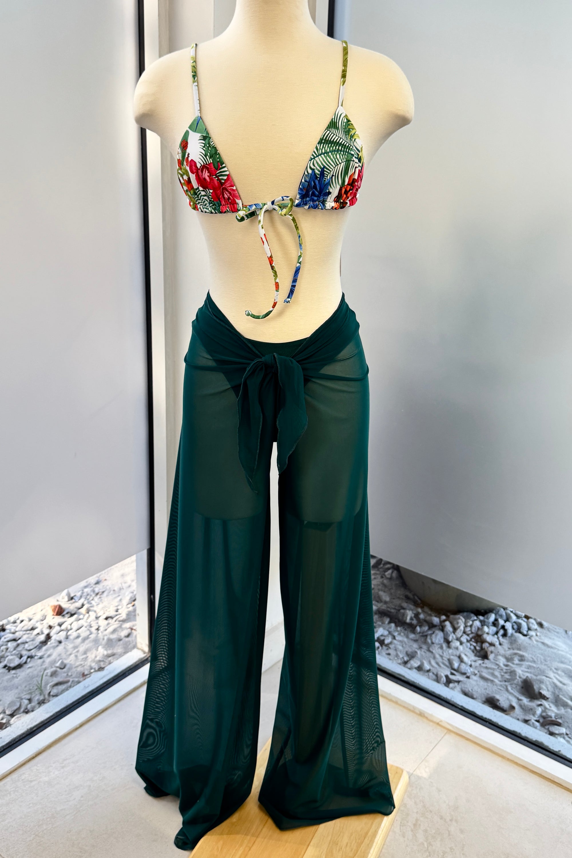 Lina reversible Bikini Top in Tropical - Final Sale