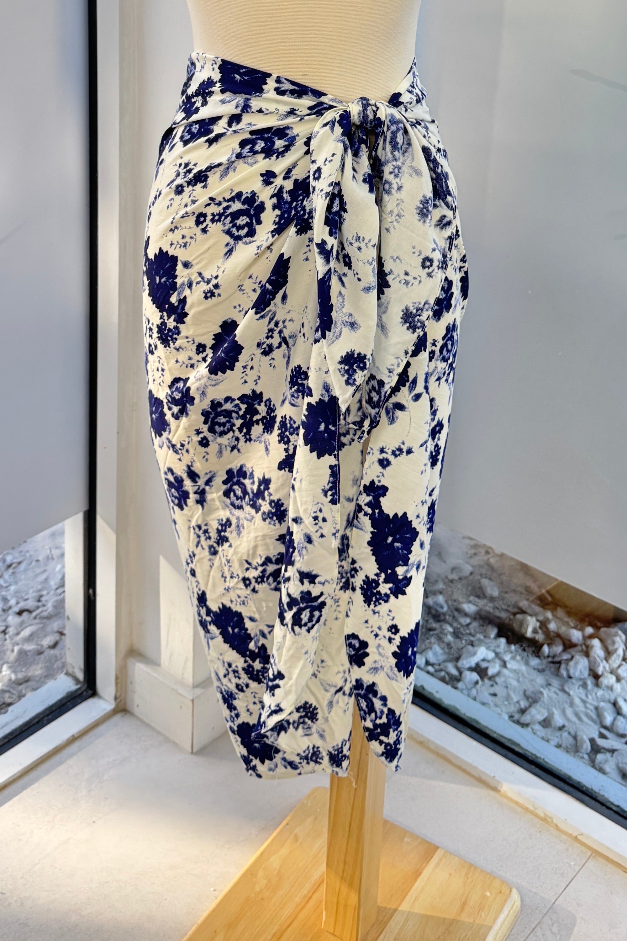 Beach Wrap in Blue Floral - Final Sale